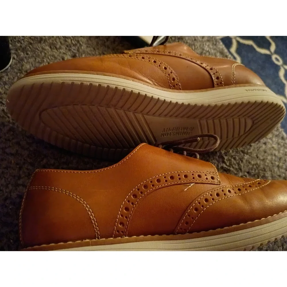 Good Used Condition Boys  Johnson And Murphy Size 2M Oxford Shoes
